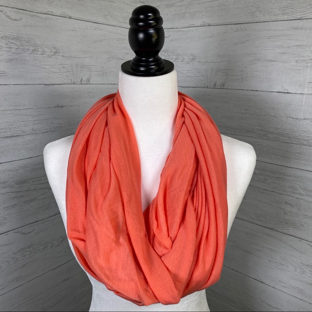⭐️SEE NEW LISTING⭐️Hot Steps Coral Foulard Scarf - Picture 1 of 6